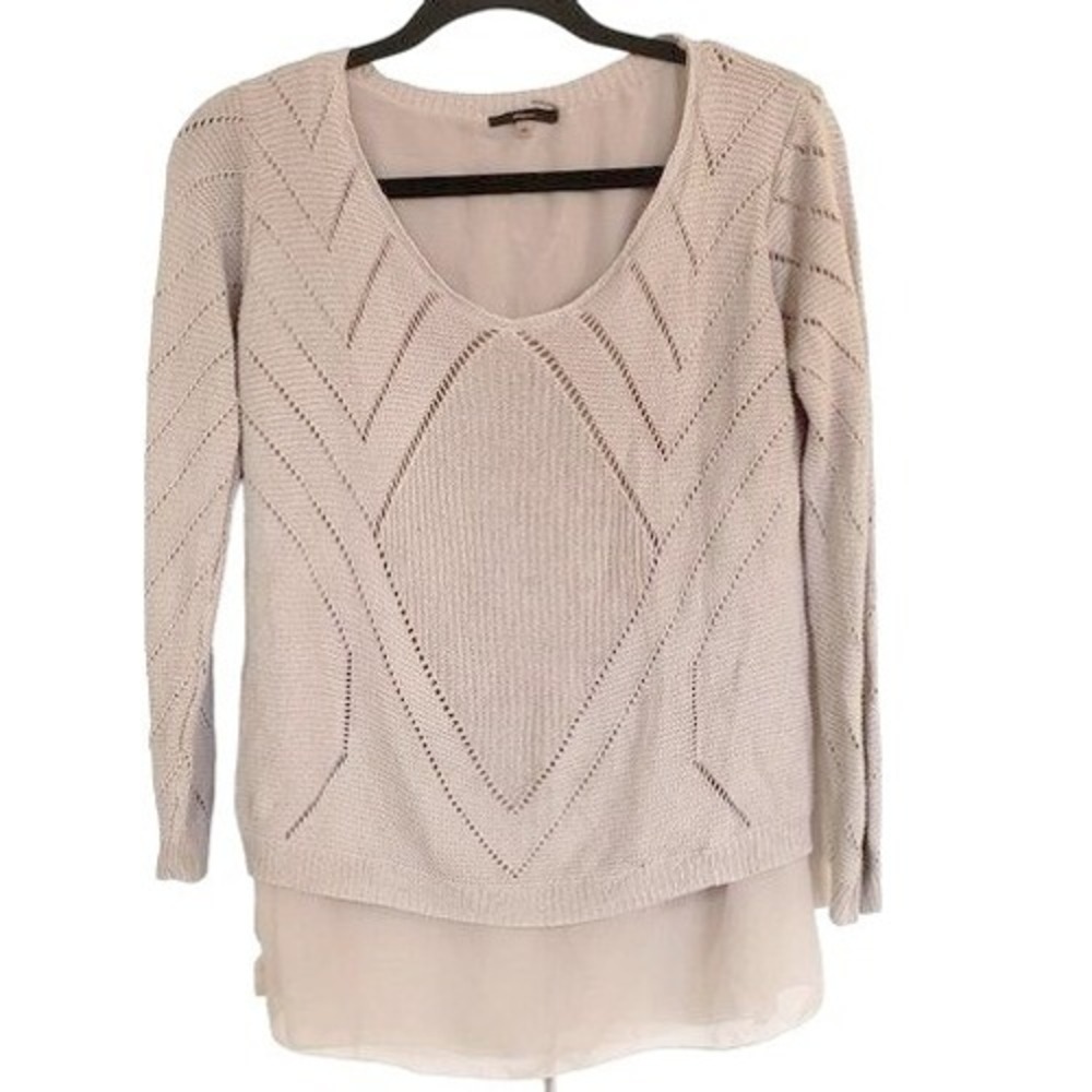 Milano Knit Top size Medium lace‎ up back chiffon lined  very light gray